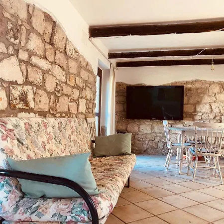 Casa Di Pietra San Giovanni Suergiu