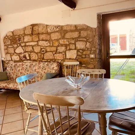 Casa Di Pietra *
