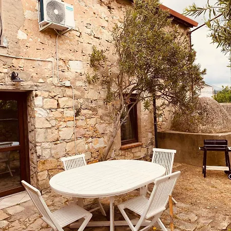 Casa Di Pietra * San Giovanni Suergiu
